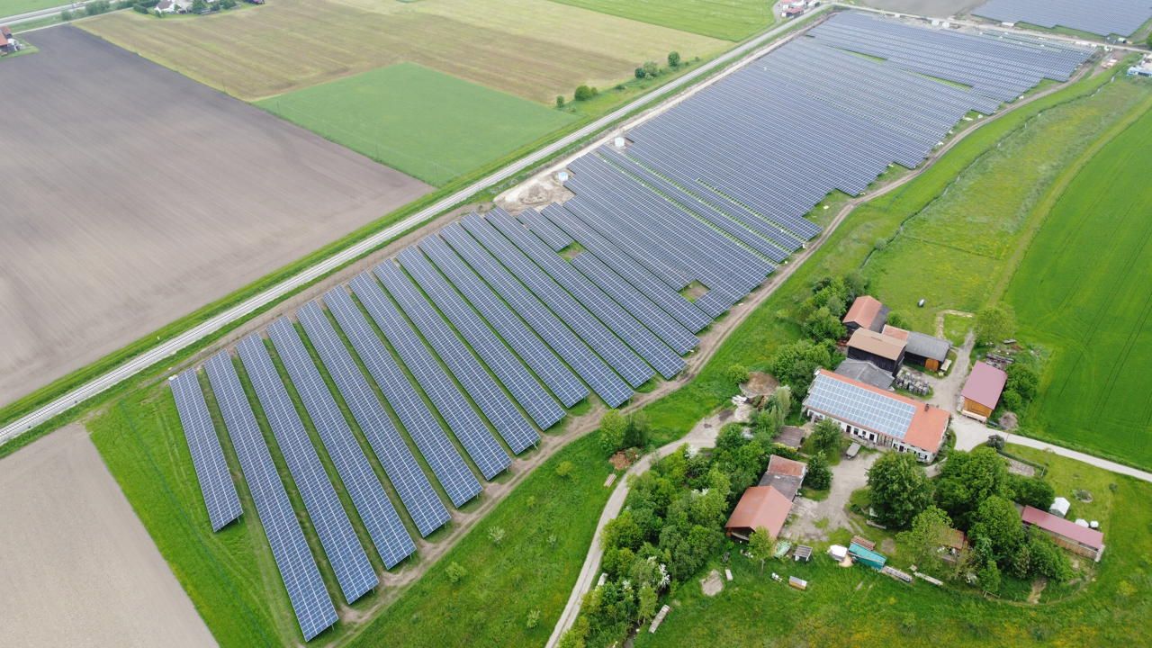 Greenbuddies realizovali pozemní FVE v Německu